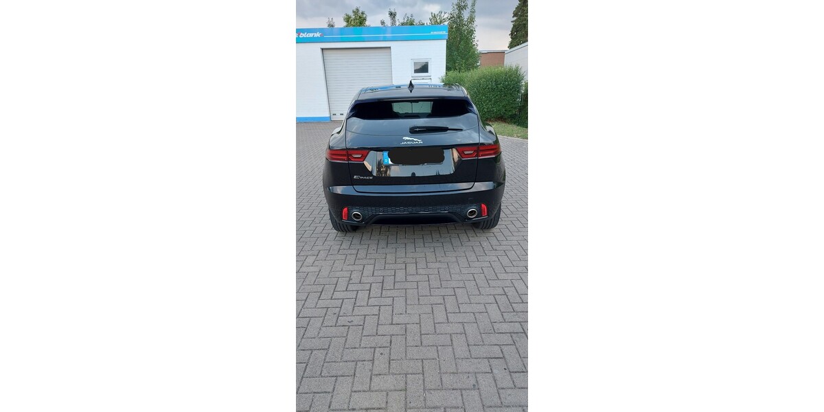 Jaguar E-Pace D150 FWD man R-Dynamic 43.320 km 21.000 &euro; Braunschweig 38100