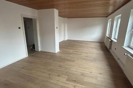 Wohnung Braunschweig Broitzem - 3 Zimmer, 100 m&sup2;, 850&euro; | Angebot:24649980