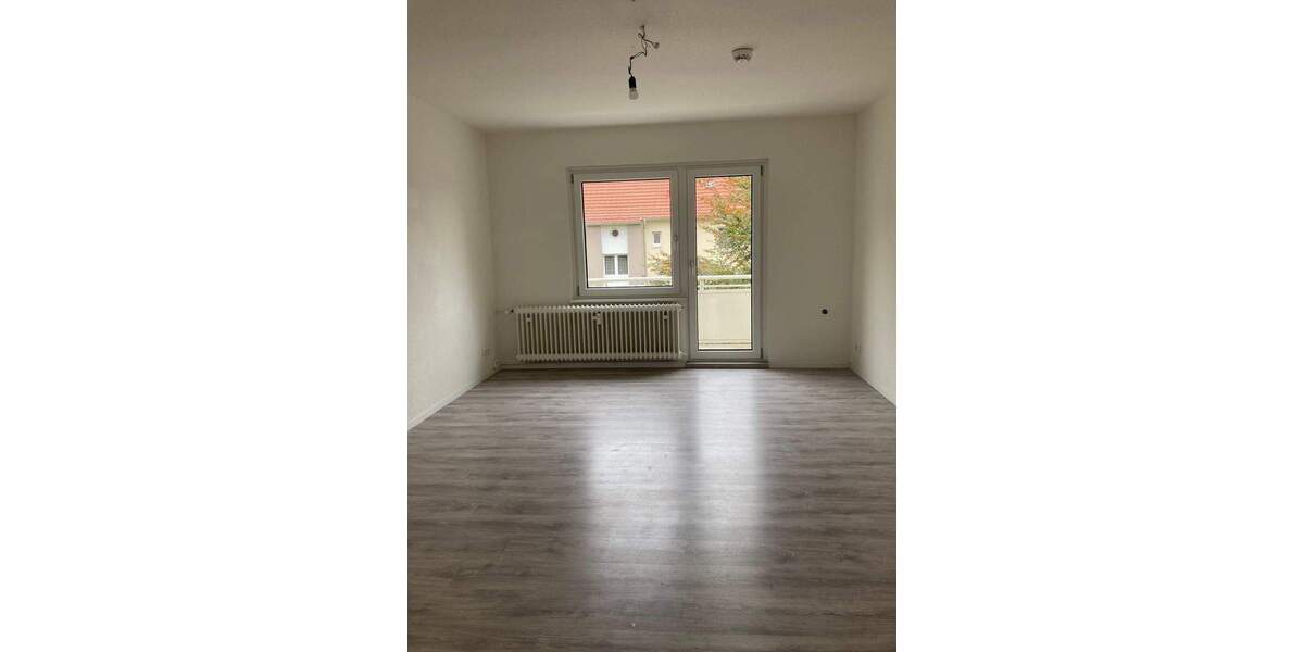 Etagenwohnung Salzgitter Lebenstedt - 3 Zimmer, 65 m&sup2;, 392&euro; | Angebot:25998023