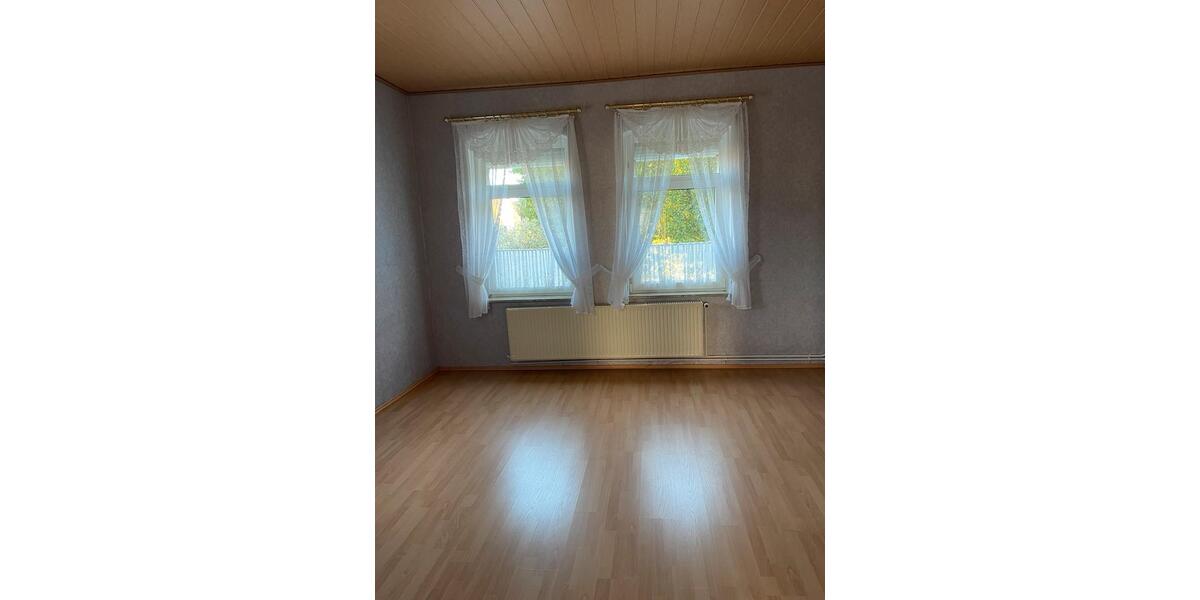 Etagenwohnung Wolfsburg Almke - 5 Zimmer, 145 m&sup2;, 1.200&euro; | Angebot:23876701