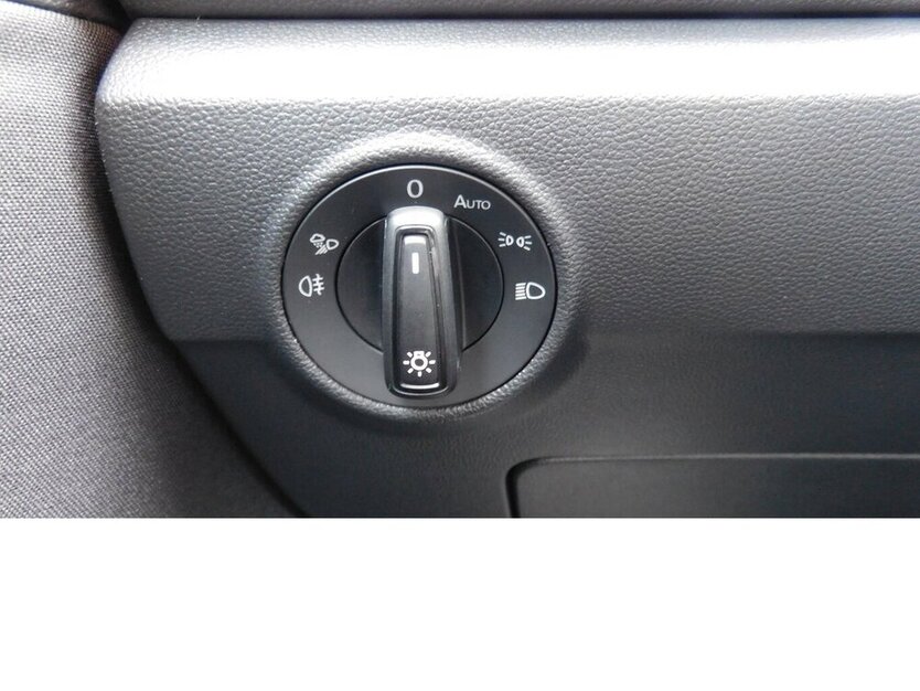 VW T-Roc 1.0 Life TSI BMT Navi Klima Alu 19.990 km 20.990 € Vordorf 38533