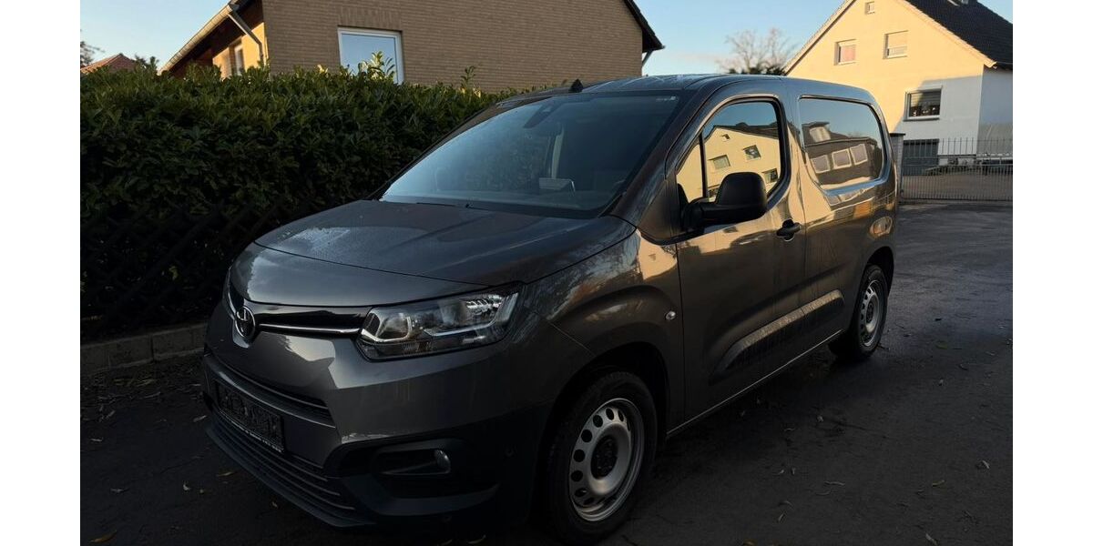 Toyota Proace City 110.000 km 10.500 &euro; Braunschweig 38112