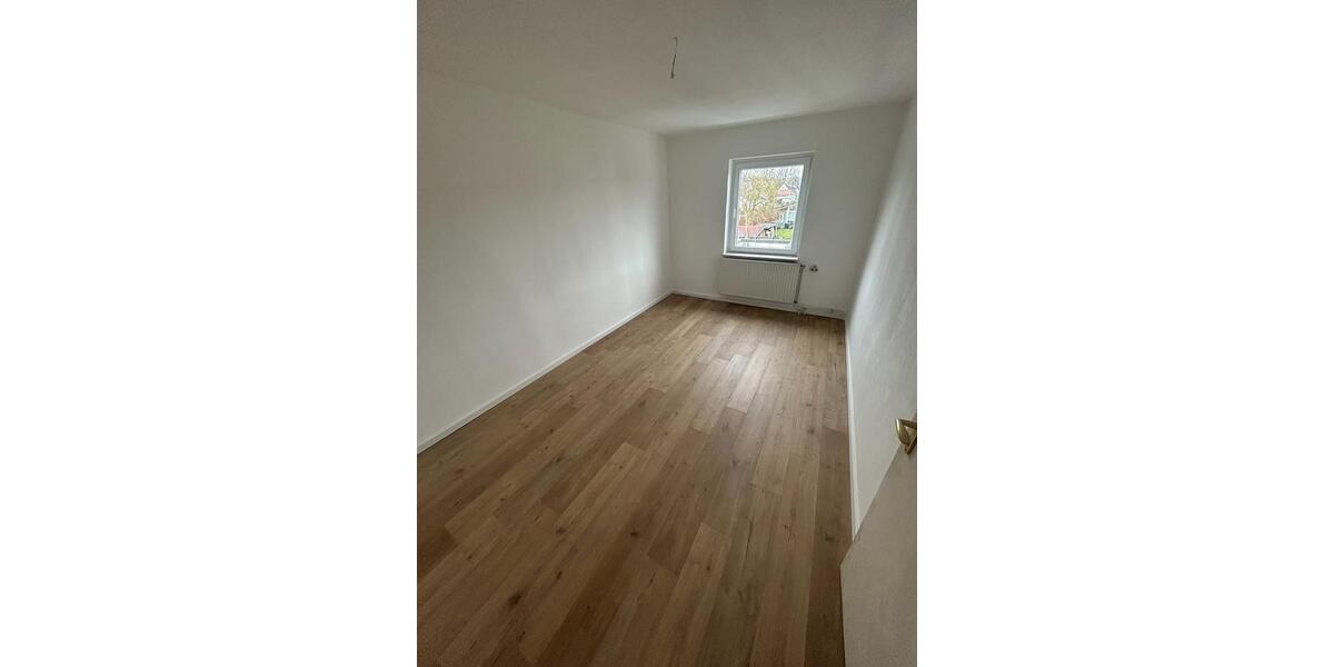 Etagenwohnung Braunschweig Broitzem - 3 Zimmer, 100 m&sup2;, 850&euro; | Angebot:24649980