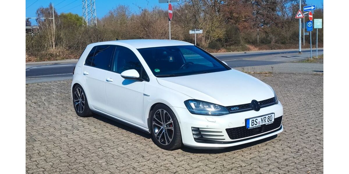 VW Golf 211.000 km 12.500 &euro; Braunschweig 38102