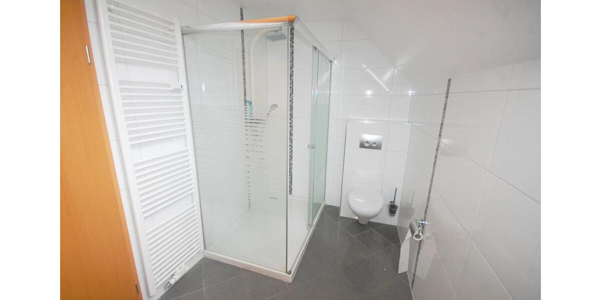 Einfamilienhaus Hillerse - 6 Zimmer, 260 m&sup2;, 1.200&euro; | Angebot:24864955