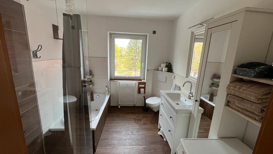 Etagenwohnung Bokensdorf - 3 Zimmer, 90 m&sup2;, 830&euro; | Angebot:26199565