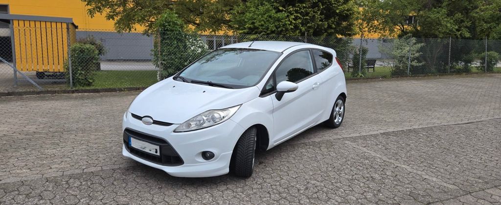 Ford Fiesta 176.000 km 2.800 &euro; Vechelde 39159