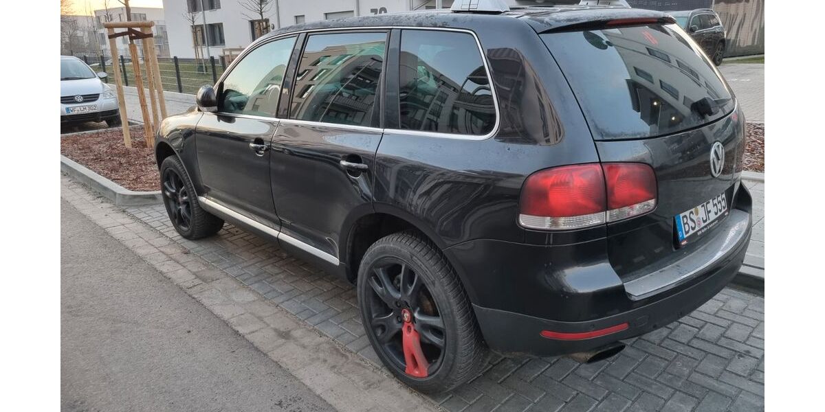 VW Touareg 297.000 km 4.500 &euro; Braunschweig 38126