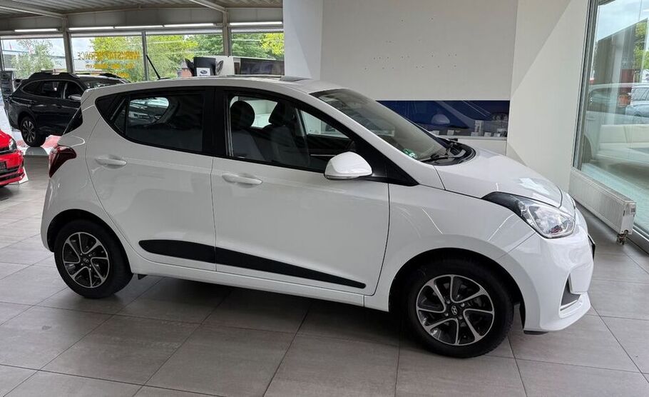 i10