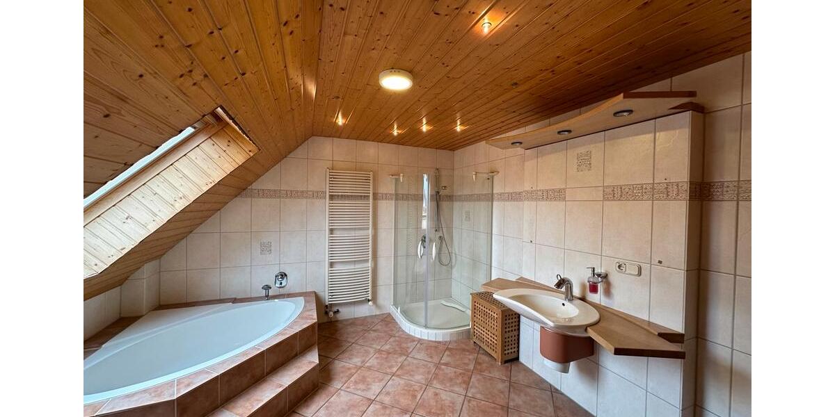 Doppelhaushälfte Rötgesbüttel - 4 Zimmer, 147 m&sup2;, 1.496&euro; | Angebot:25957149