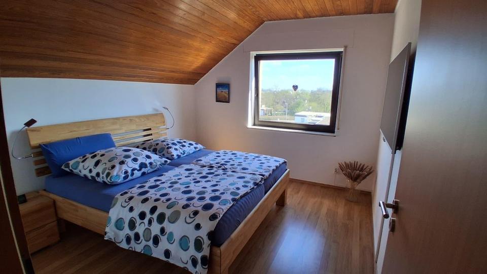 Dachgeschoßwohnung Wolfsburg Ehmen - 4 Zimmer, 90 m&sup2;, 810&euro; | Angebot:26480923