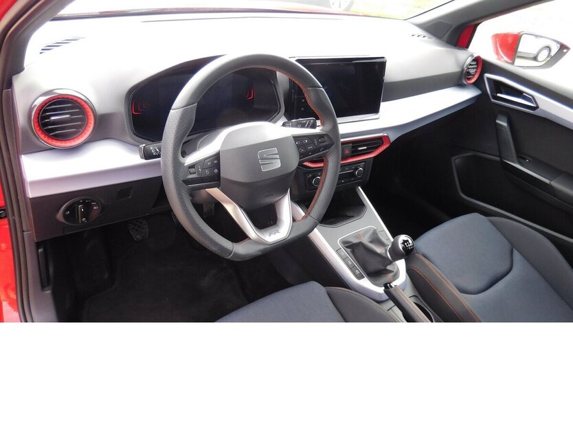 Seat Arona 1.0 FR-Line TSI BMT Navi Klima Alu 8.500 km 17.990 € Vordorf 38533