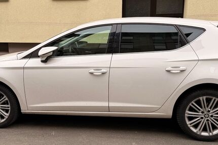 Seat Leon 86.700 km 12.499 &euro; Braunschweig 38106