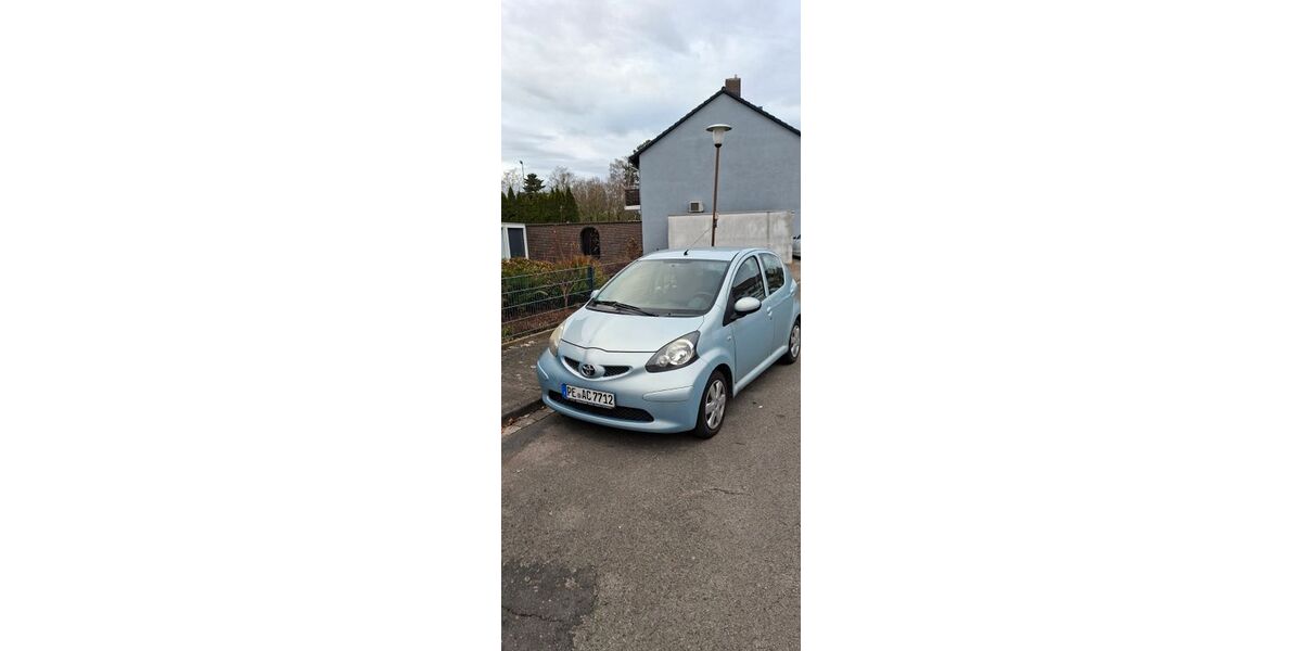 Toyota Aygo (X) 148.000 km 2.500 &euro; Peine 31228