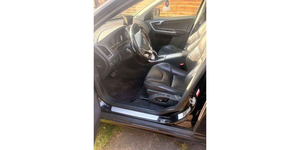 Volvo XC60 137.000 km 16.500 &euro; Salzgitter 38229
