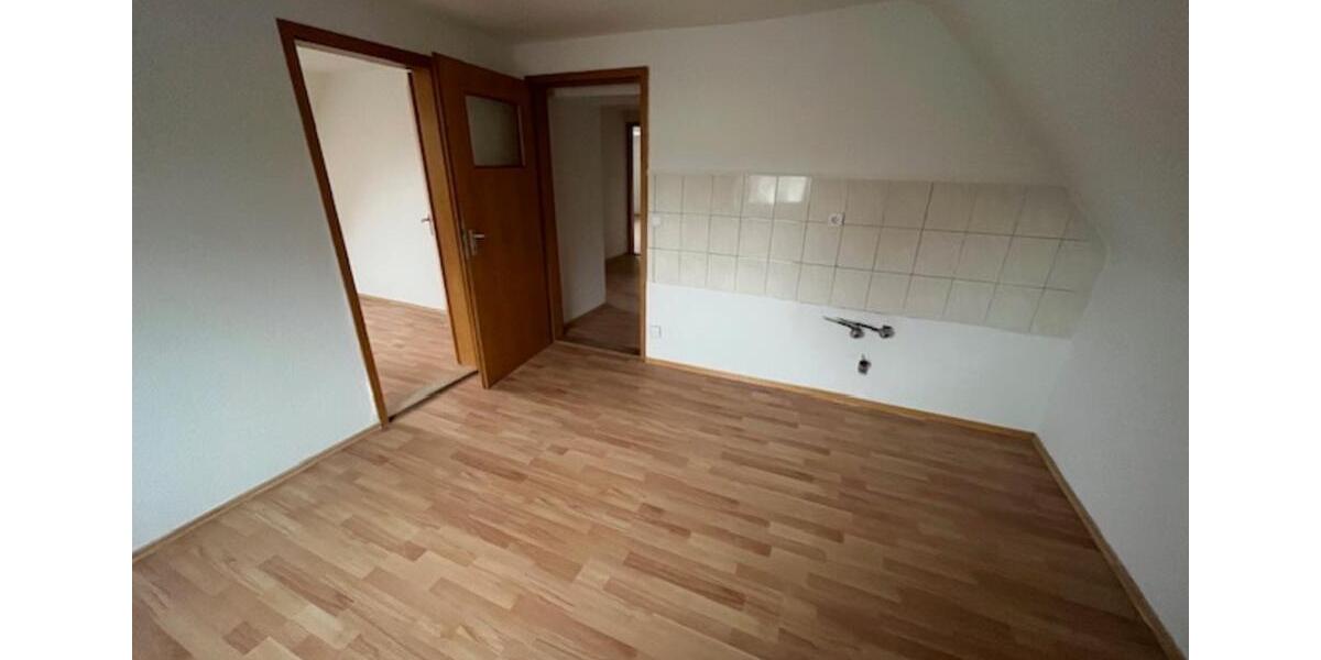 Dachgeschoßwohnung Salzgitter Ortschaft Südost - 4 Zimmer, 73 m&sup2;, 440&euro; | Angebot:25145118