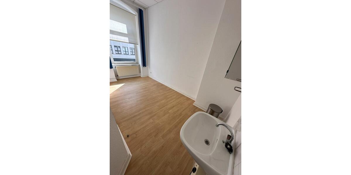 Etagenwohnung Braunschweig - 5 Zimmer, 129 m&sup2;, 1.330&euro; | Angebot:25963585