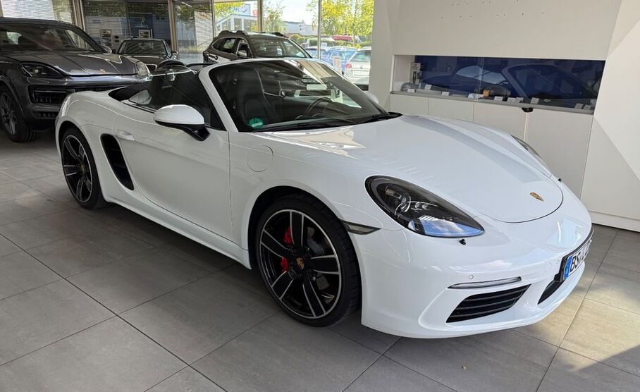 Porsche Boxster 96.900 km 54.990 € Braunschweig 38116