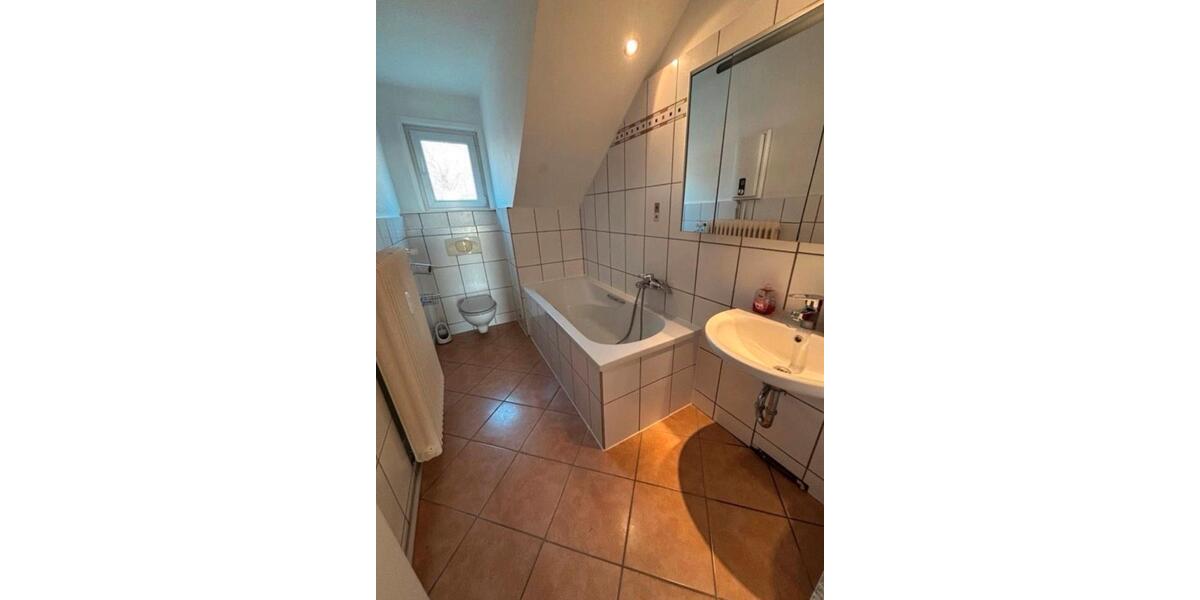 Dachgeschoßwohnung Schöppenstedt - 4 Zimmer, 78 m&sup2;, 700&euro; | Angebot:26452237