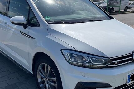 VW Touran 103.942 km 21.700 € Peine 31228