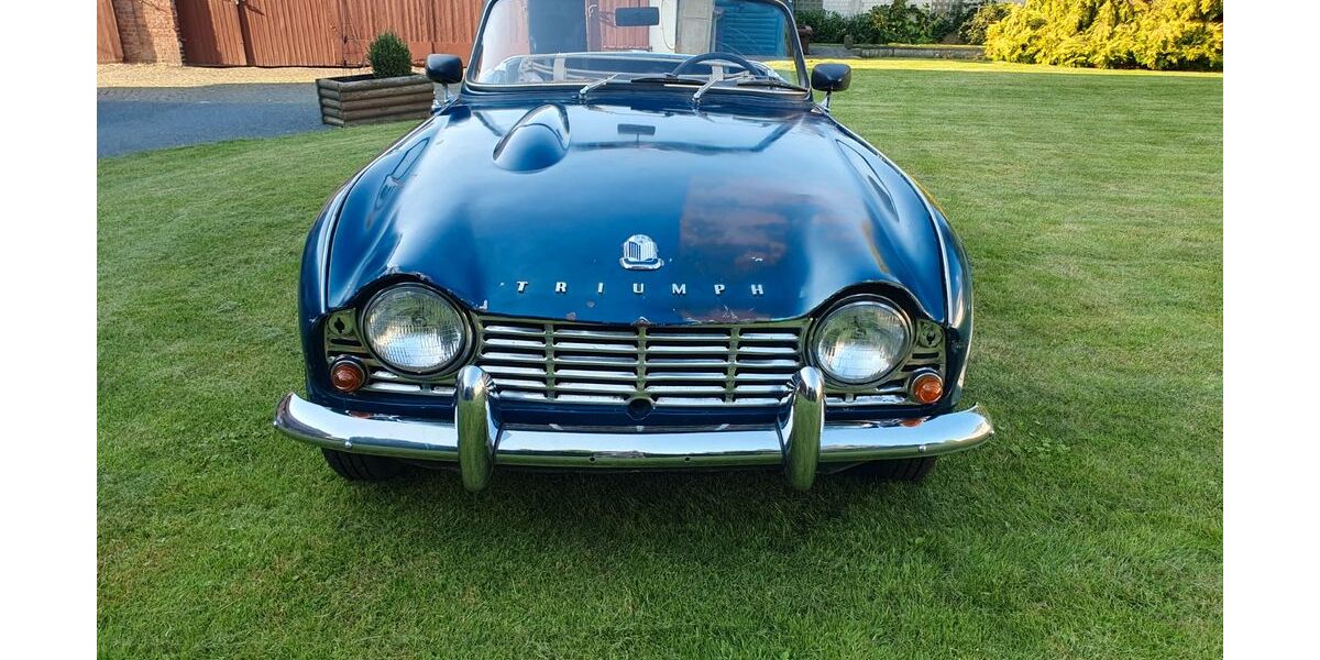 Triumph TR4 100.000 km 11.500 &euro; Braunschweig 38108