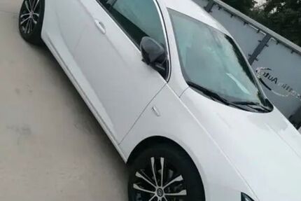 Opel Insignia 93.000 km 14.900 &euro; Lebenstedt 38226