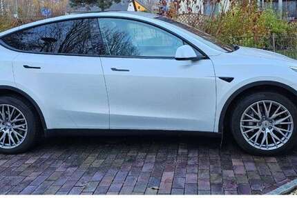 Tesla Model Y 24.500 km 34.900 € Braunschweig 38126