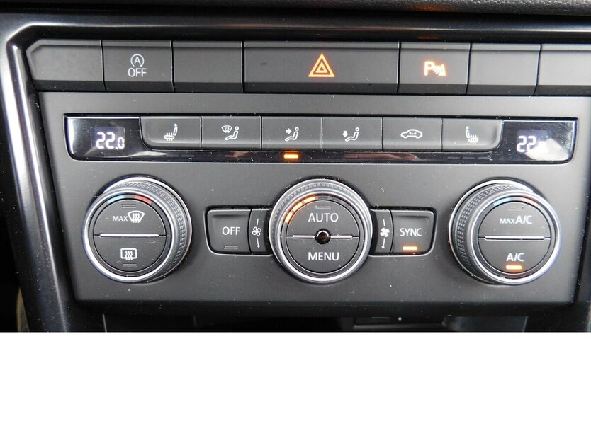 VW T-Roc 1.0 Life TSI BMT Navi Klima Alu 47.400 km 17.990 € Vordorf 38533