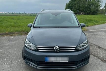 VW Touran 50.300 km 25.290 &euro; Braunschweig 38120