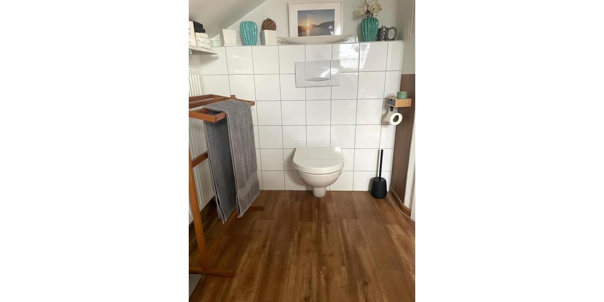 Moderne 2 Zimmer Dachgeschoss Wohnung mit großer Loggia 2 zimmer