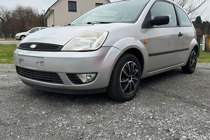Ford Fiesta 294.824 km 1.350 &euro; Salzgitter 38239