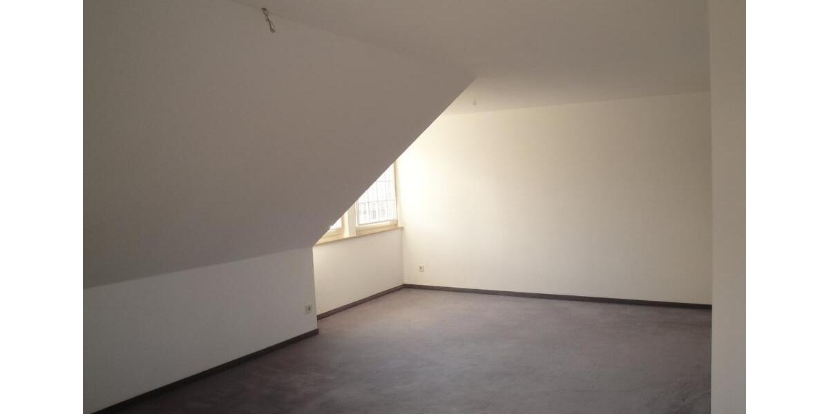 Dachgeschoßwohnung Braunschweig Südstadt- Rautheim- Mascherode - 3 Zimmer, 74 m&sup2;, 600&euro; | Angebot:26598469