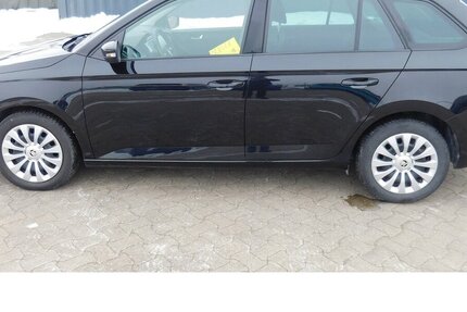 Skoda Fabia 1.0 Kombi Ambition TSI BMT Navi Klima 25.700 km 14.990 &euro; Vordorf 38533