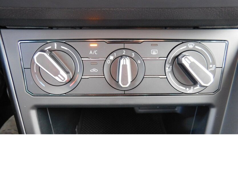 VW Taigo 1.0 TSI BMT Klima LED Navi 27.600 km 15.990 € Vordorf 38533