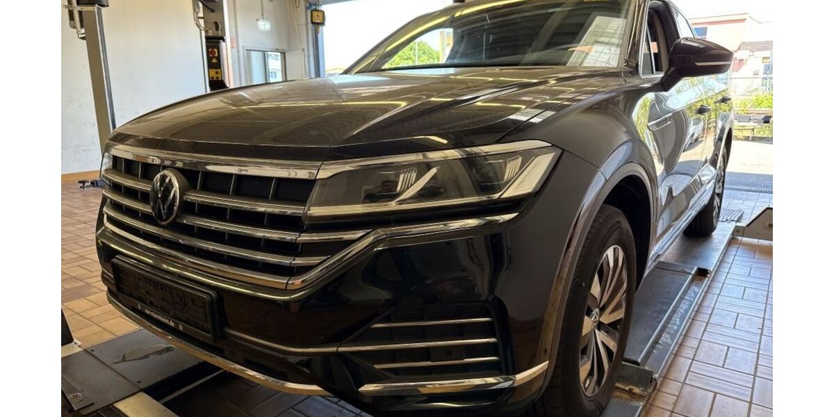 VW Touareg 104.930 km 40.890 &euro; Braunschweig 38114
