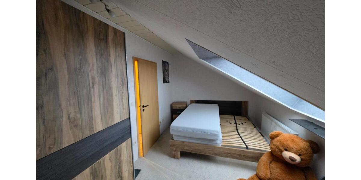 Dachgeschoßwohnung Sassenburg - 3 Zimmer, 71 m&sup2;, 462&euro; | Angebot:25972307