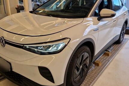 VW ID.4 81.562 km 16.990 &euro; Braunschweig 38122