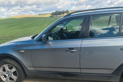 BMW X3 220.000 km 4.599 &euro; Börßum 38312