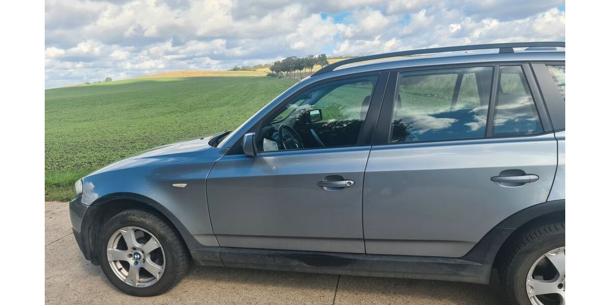 BMW X3 220.000 km 4.599 &euro; Börßum 38312