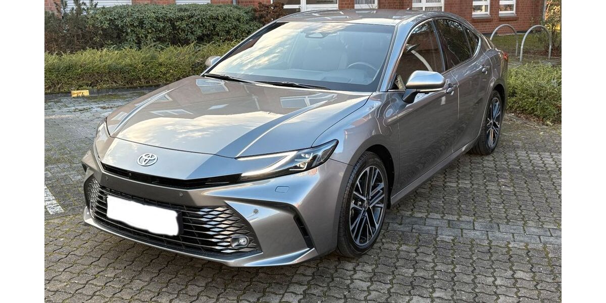 Toyota Camry 23.600 km 34.900 &euro; Peine 31224