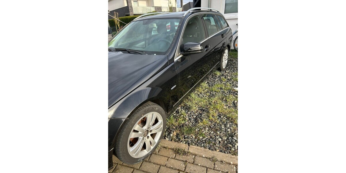 Mercedes-Benz 200er-Serie 371.000 km 2.400 &euro; Peine 31224