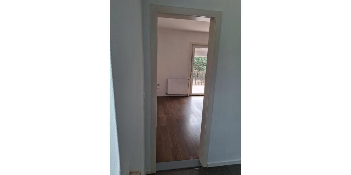 Erdgeschoßwohnung Peine - 3 Zimmer, 80 m&sup2;, 680&euro; | Angebot:26021945