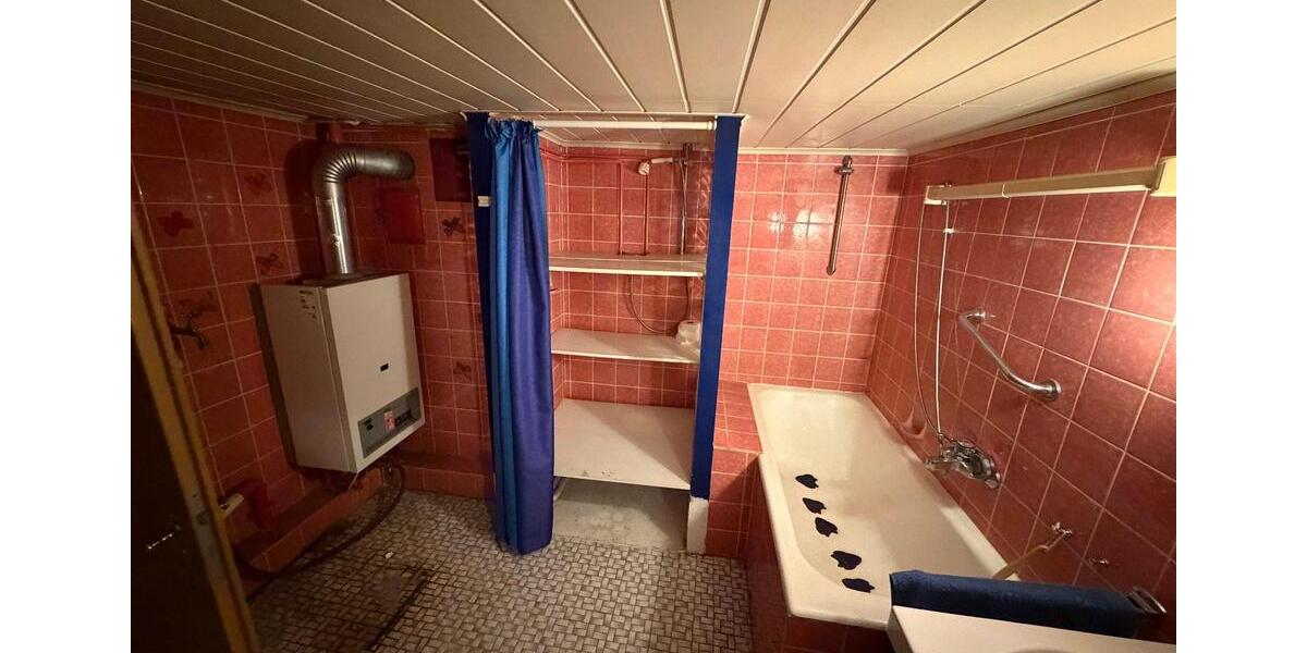 Reihenhaus Salzgitter Ortschaft Südost - 3 Zimmer, 100 m&sup2;, 100.000&euro; | Angebot:23818135