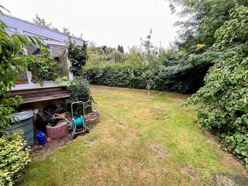 Geräumiges Einfamilienhaus mit Nebengebäude im Zentrum von Meine 6 zimmer