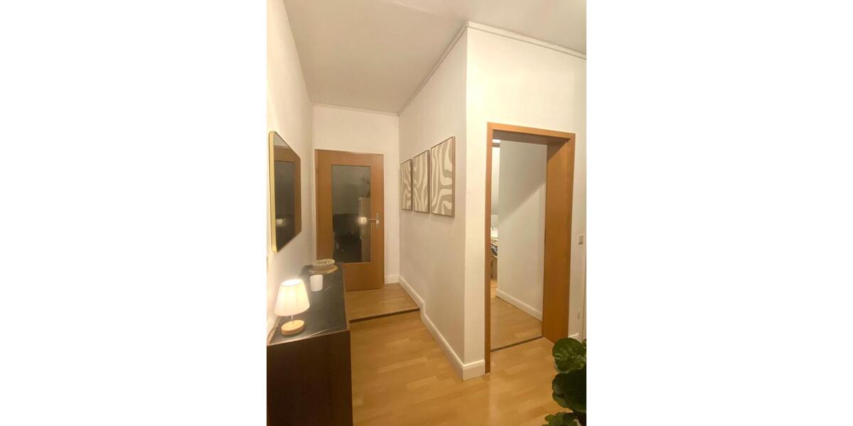 Dachgeschoßwohnung Braunschweig Wabe-Schunter-Beberbach - 2.5 Zimmer, 90 m&sup2;, 810&euro; | Angebot:24591660