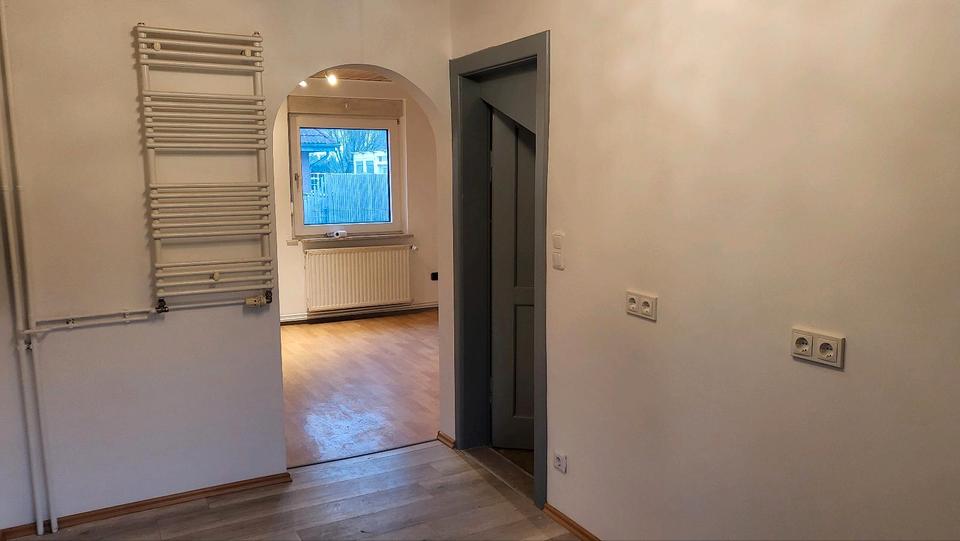 Einfamilienhaus Hillerse - 8 Zimmer, 220 m&sup2;, 1.600&euro; | Angebot:24655265
