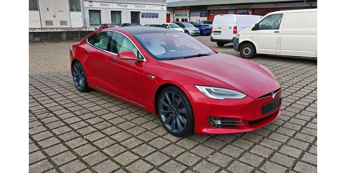 Tesla Model S 75.888 km 31.970 &euro; Braunschweig 38112
