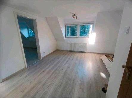 Dachgeschoßwohnung Peine Südstadt - 2 Zimmer, 40 m&sup2;, 330&euro; | Angebot:26479324