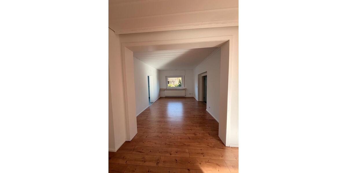 Erdgeschoßwohnung Peine Südstadt - 4.5 Zimmer, 155 m&sup2;, 1.755&euro; | Angebot:25309992