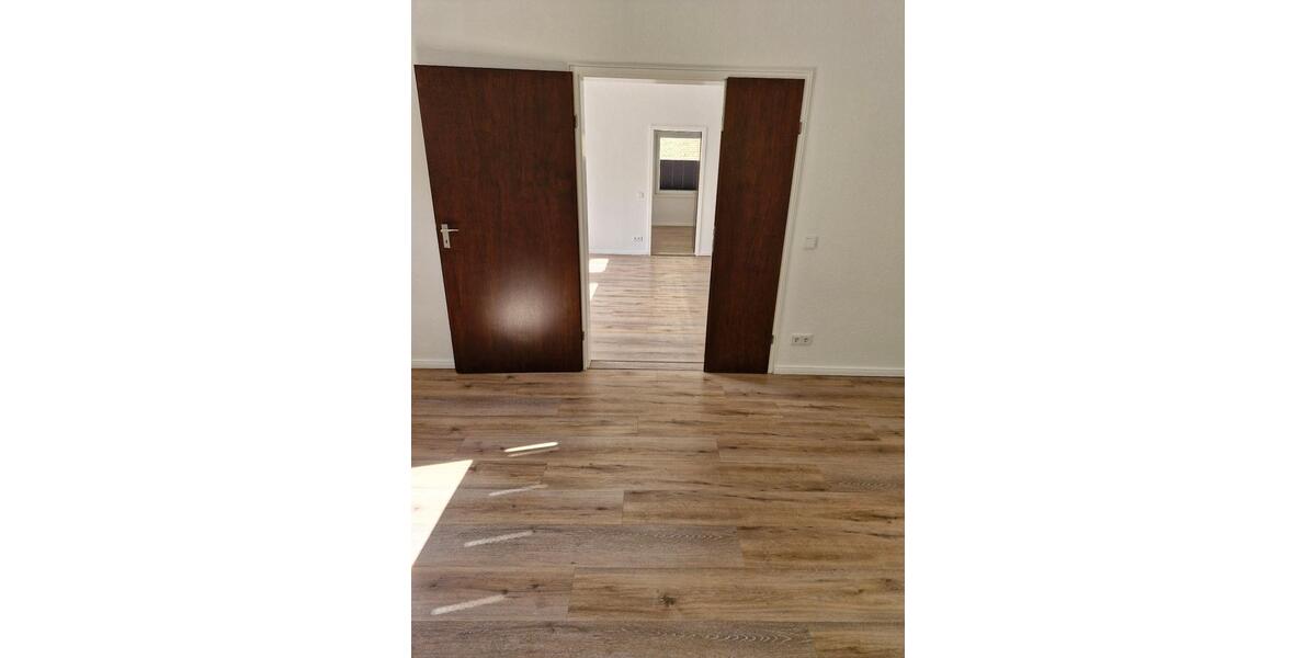 Hochparterre Braunschweig Nordstadt - 3 Zimmer, 120 m&sup2;, 1.150&euro; | Angebot:26547792